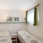 Vakantiehuis Moeve Aba 64 *